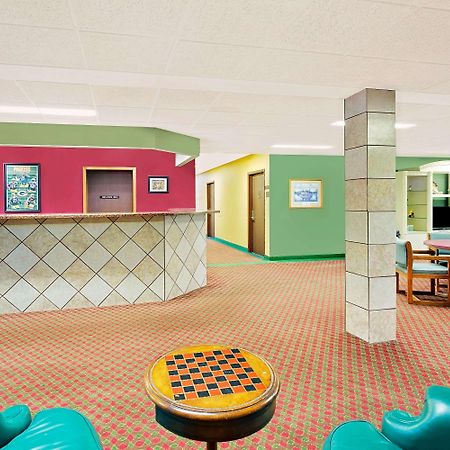 Hotel Super 8 By Wyndham Sturgeon Bay Exterior foto